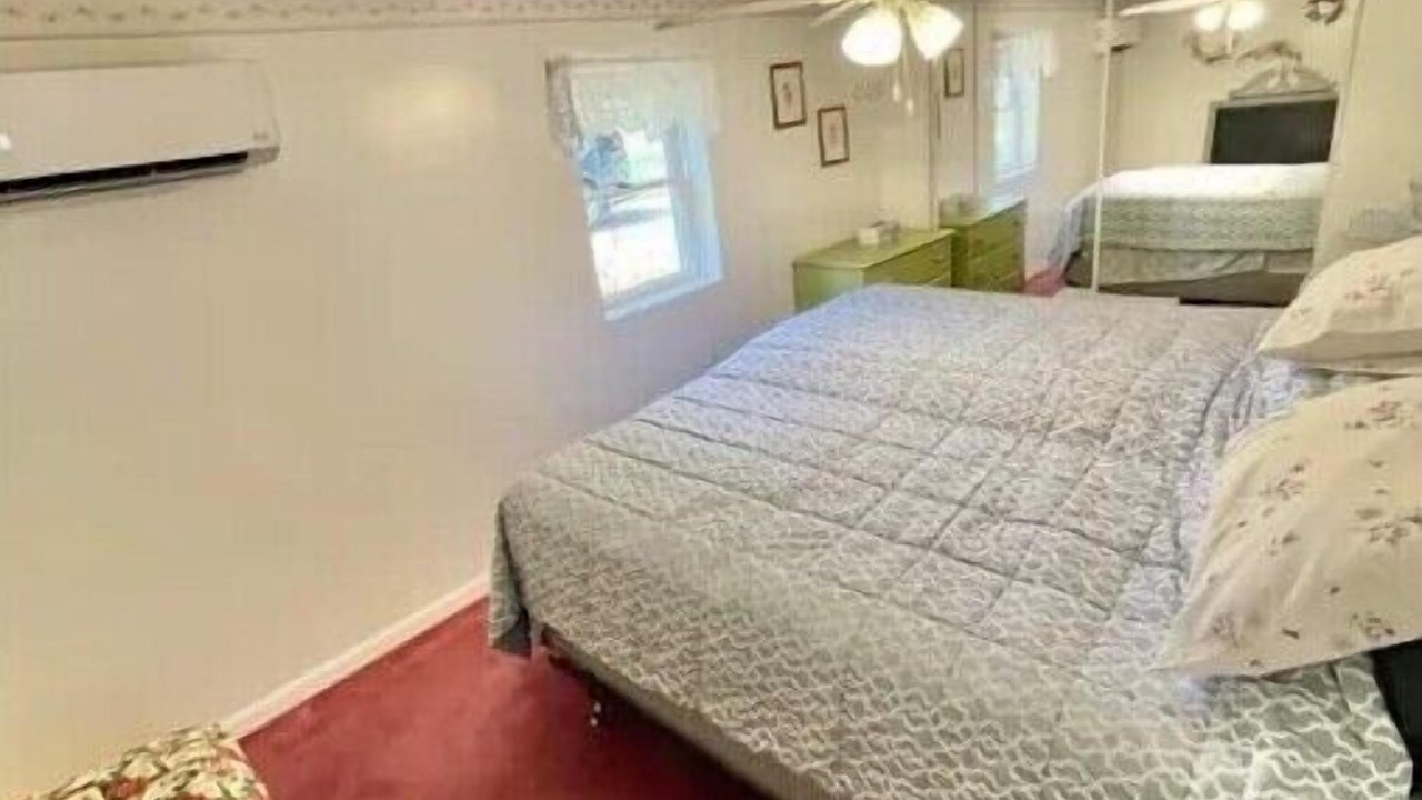 Photo of Bedroom in Lake Odessa