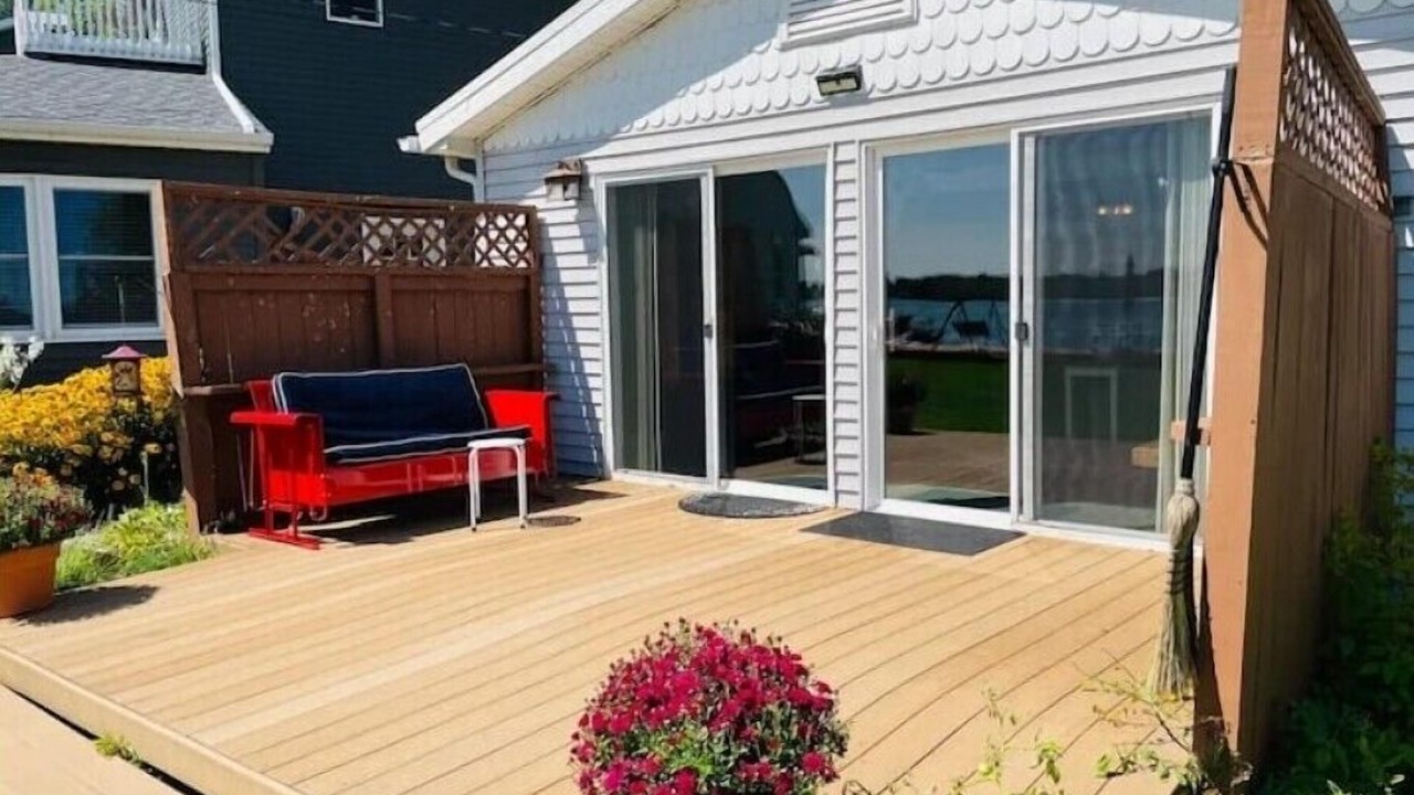 Photo of Patio Balcony in Lake Odessa