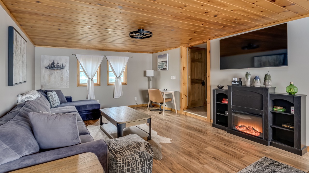 Photo of Livingroom in Pillar Point