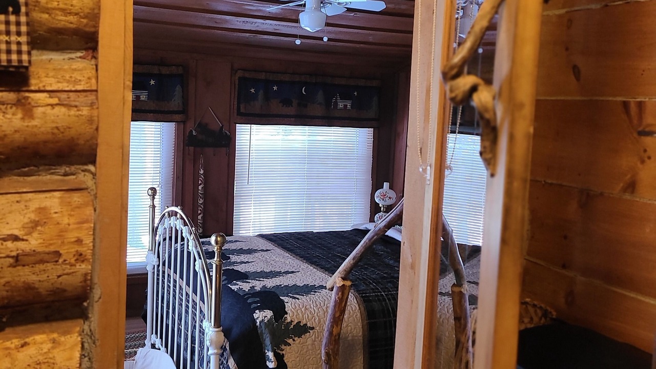 Photo of Bedroom in Town of Bleecker
