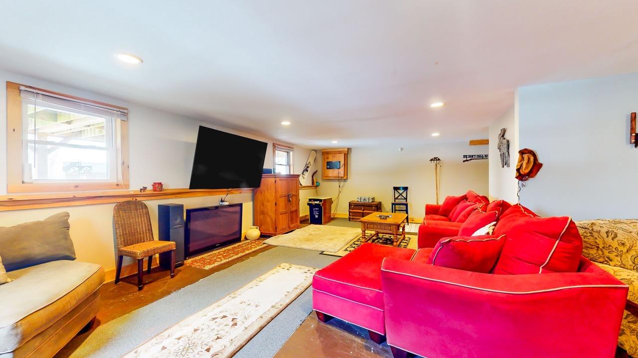 Photo of Livingroom in North Troy