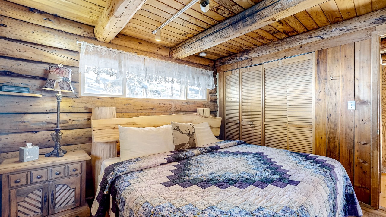 Photo of Bedroom in Taos Ski Valley