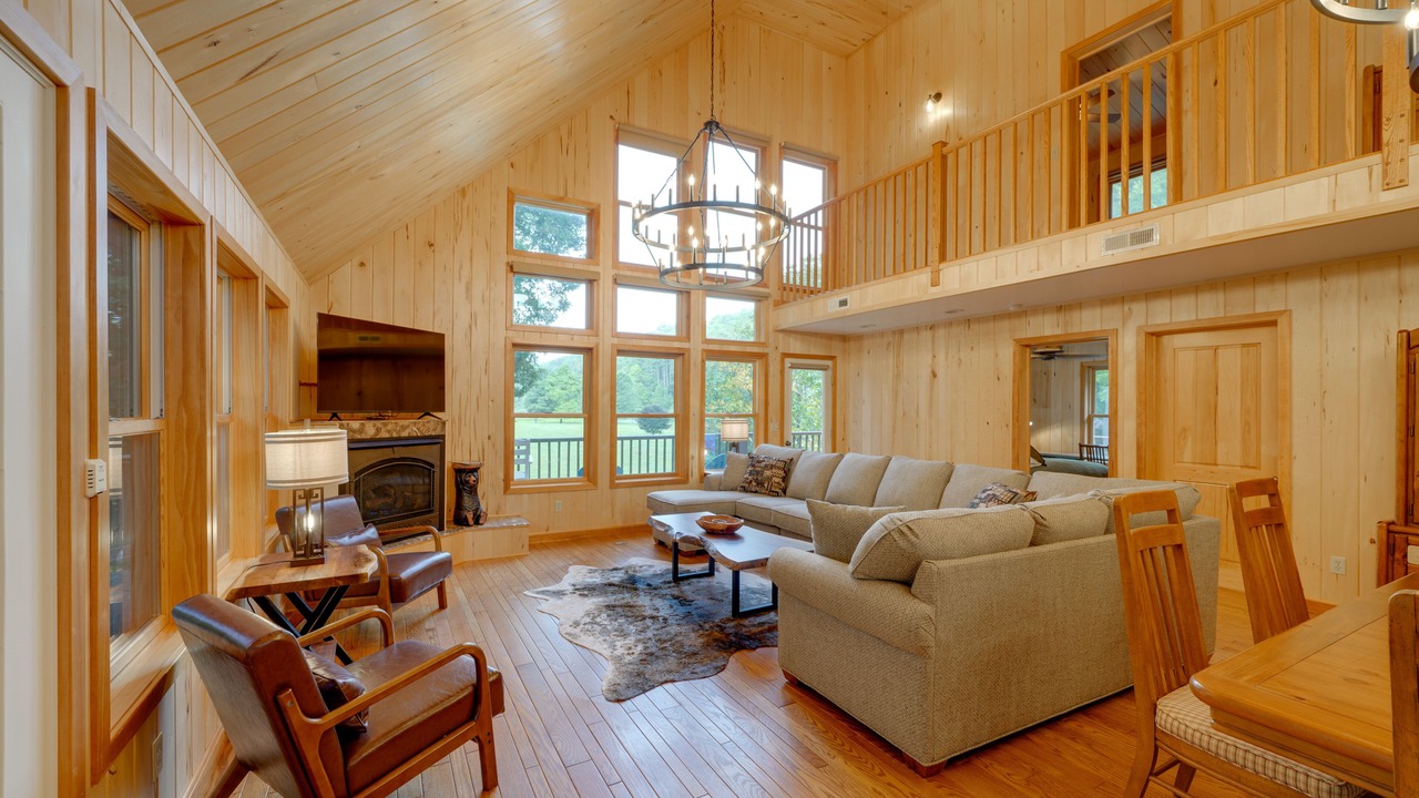 Photo of Livingroom in Marlinton