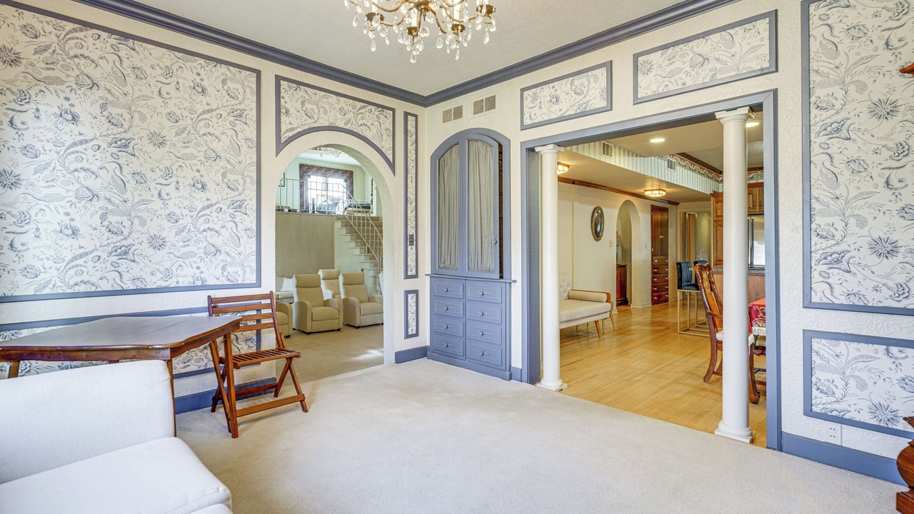 Photo of Livingroom in Auburn
