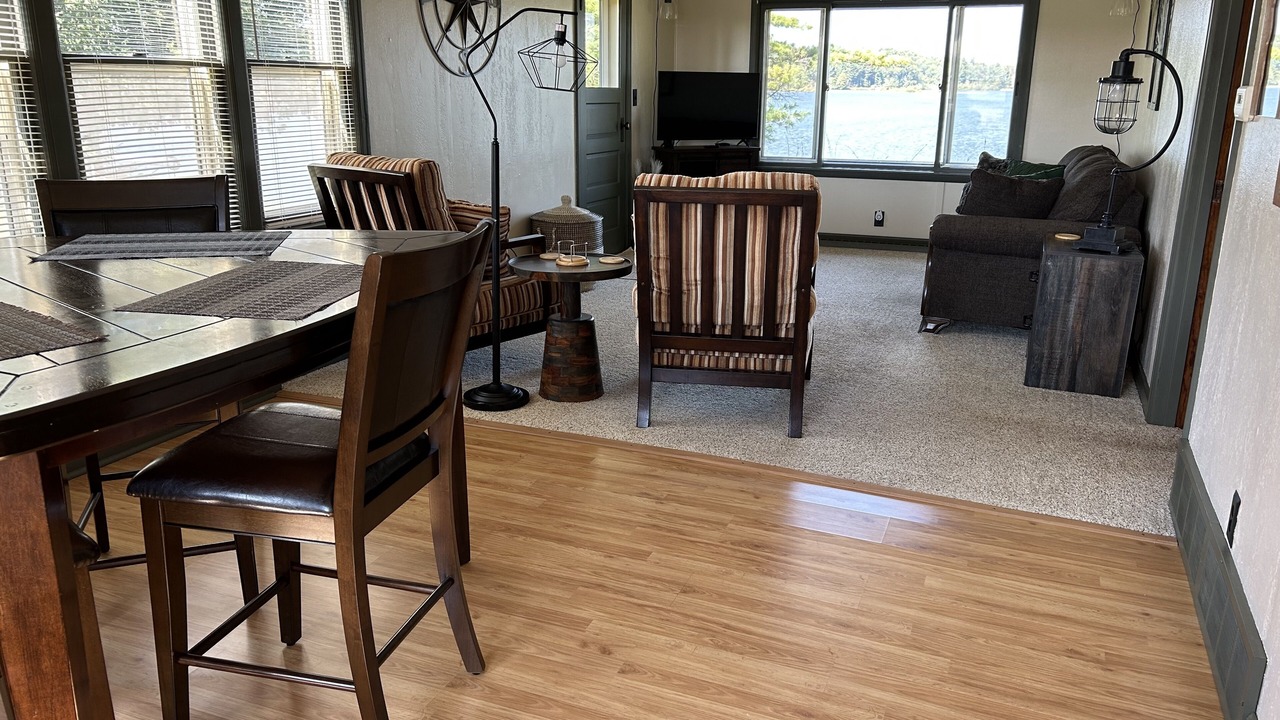 Photo of Livingroom in Jim Falls