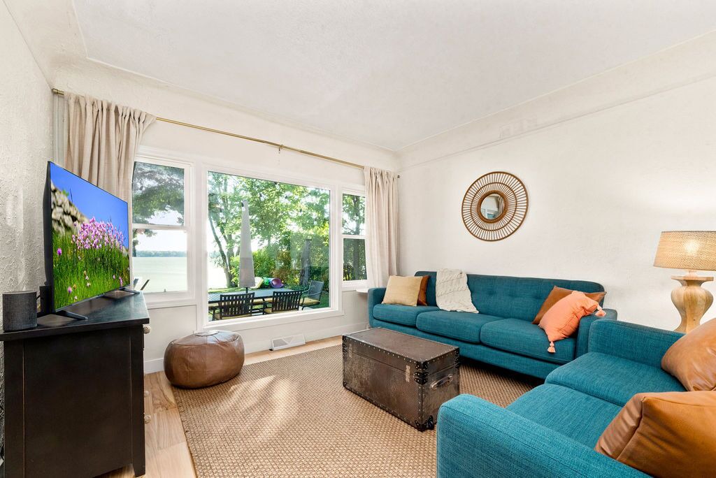 Photo of Livingroom in Big Lake