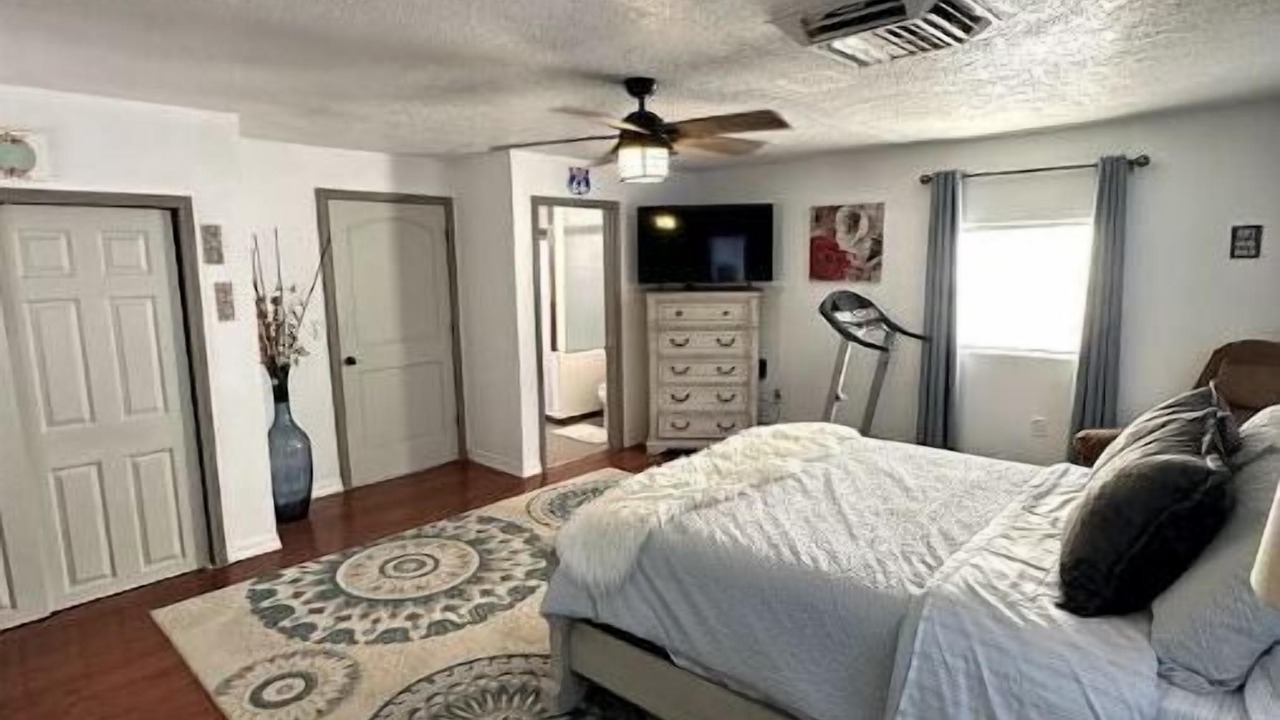 Photo of Bedroom in Albuquerque