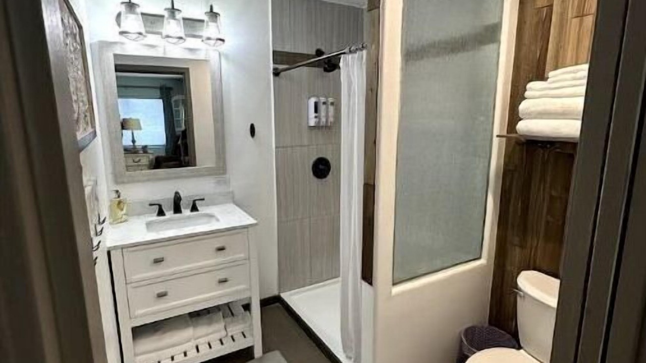 Photo of Bathroom in Albuquerque