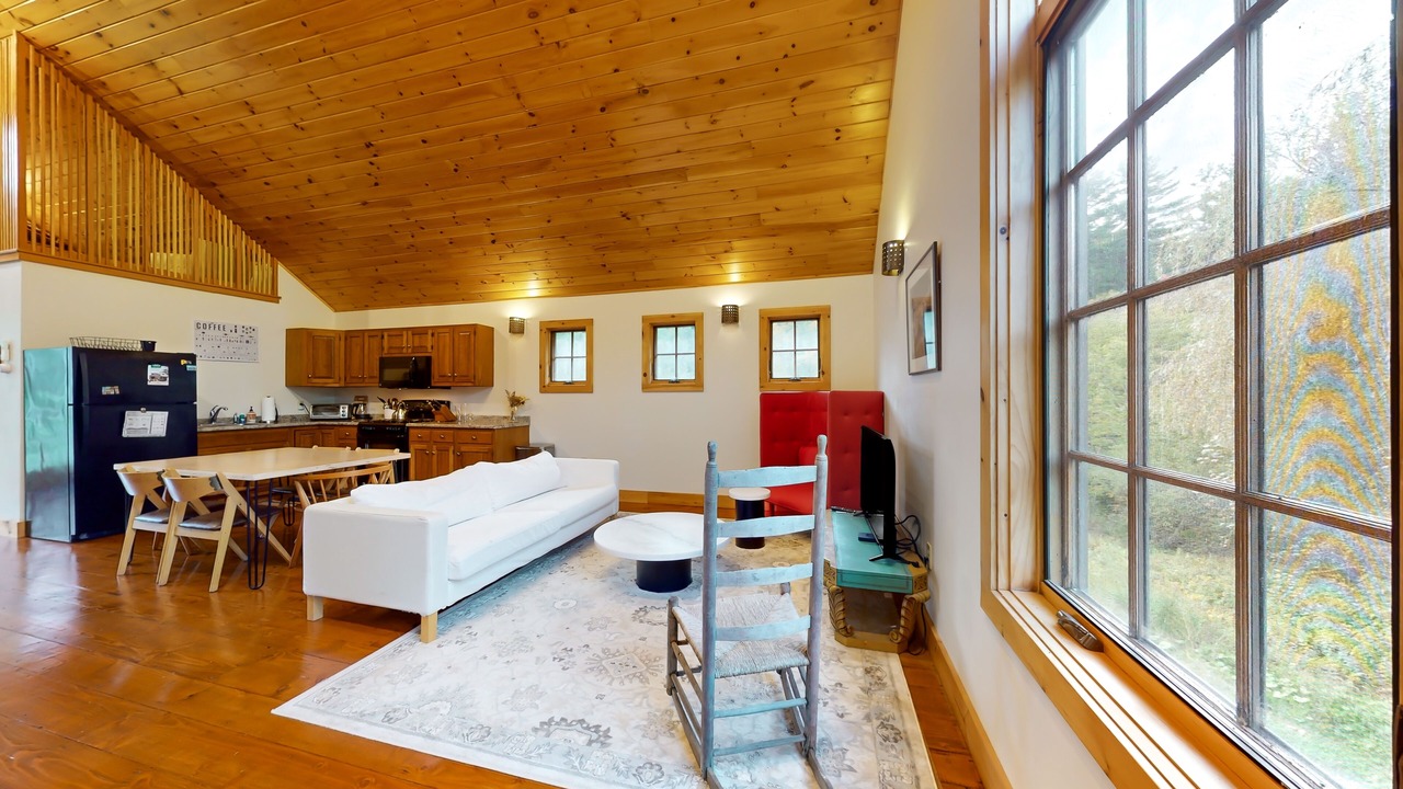 Photo of Livingroom in Starksboro