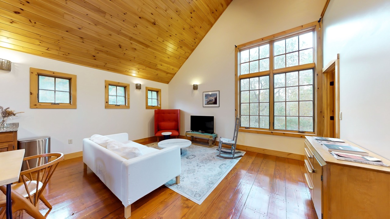 Photo of Livingroom in Starksboro
