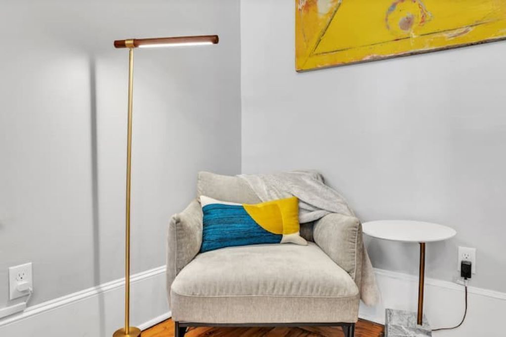 Photo of Livingroom in Metro Center