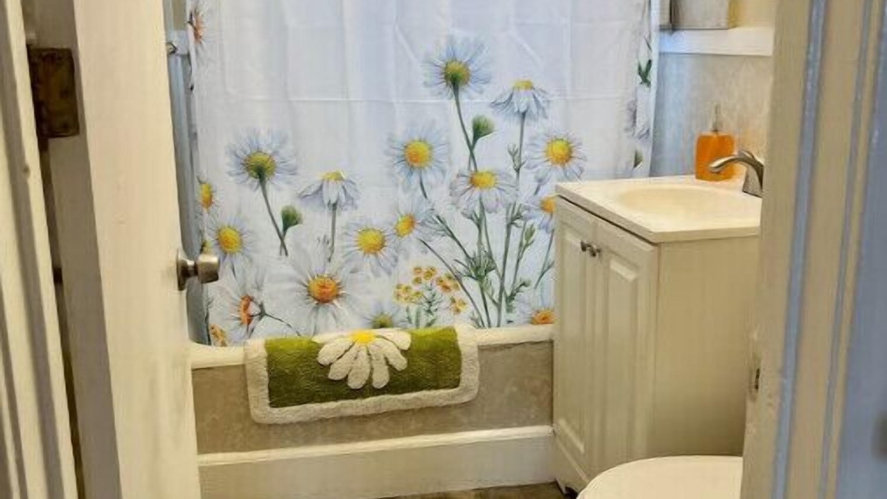 Photo of Bathroom in Summit - University