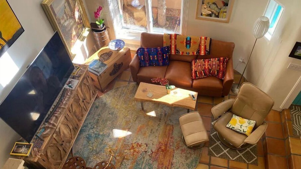 Photo of Livingroom in South Capitol
