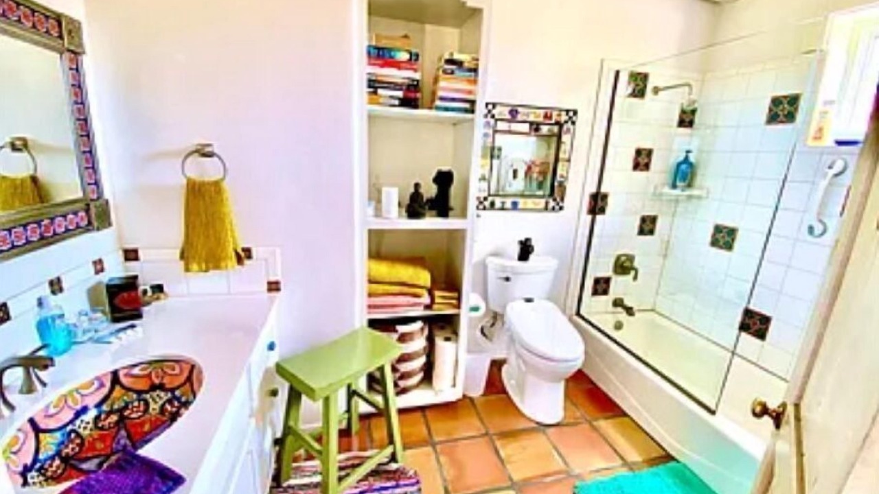 Photo of Bathroom in South Capitol