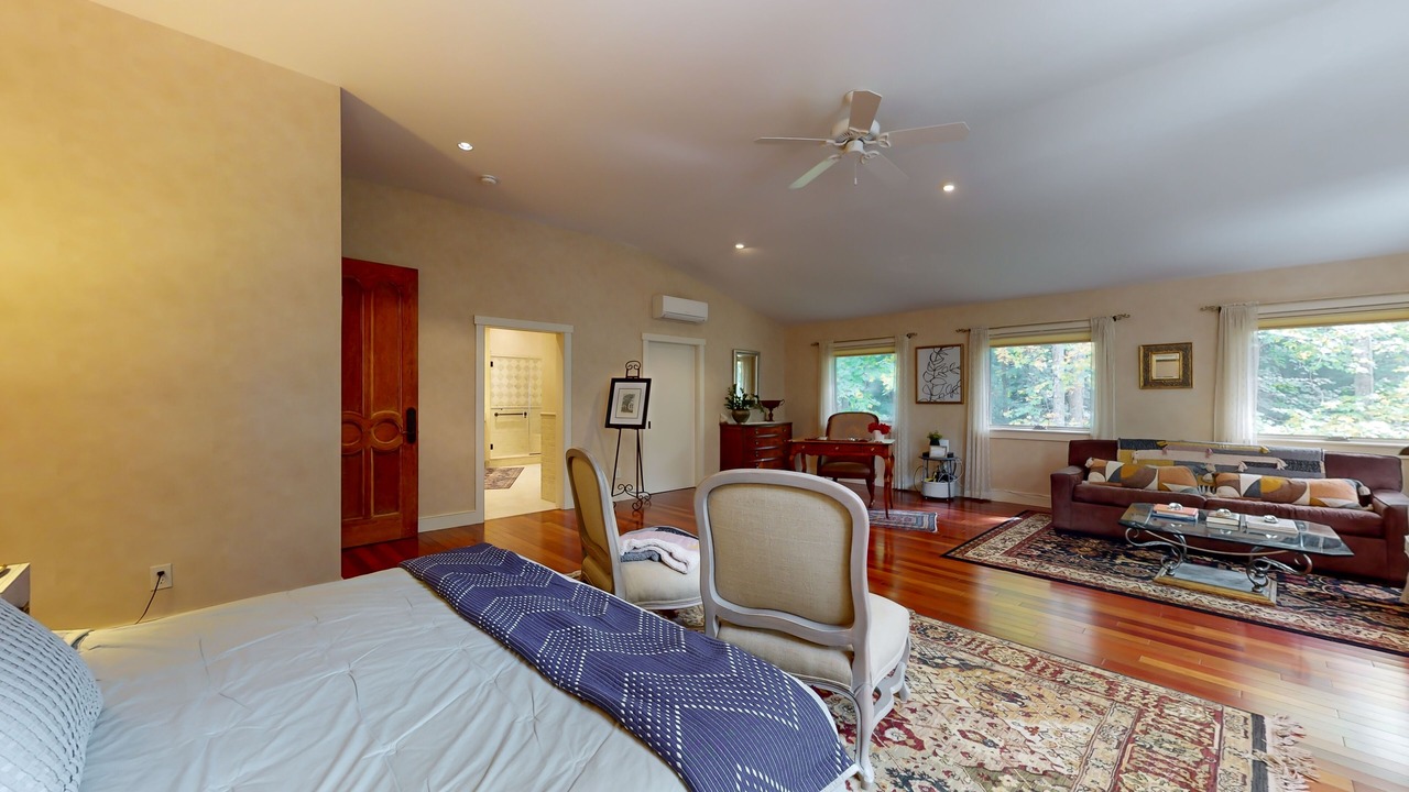 Photo of Bedroom in Warren