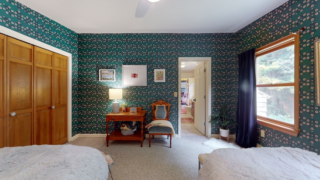 Photo of Bedroom in Warren