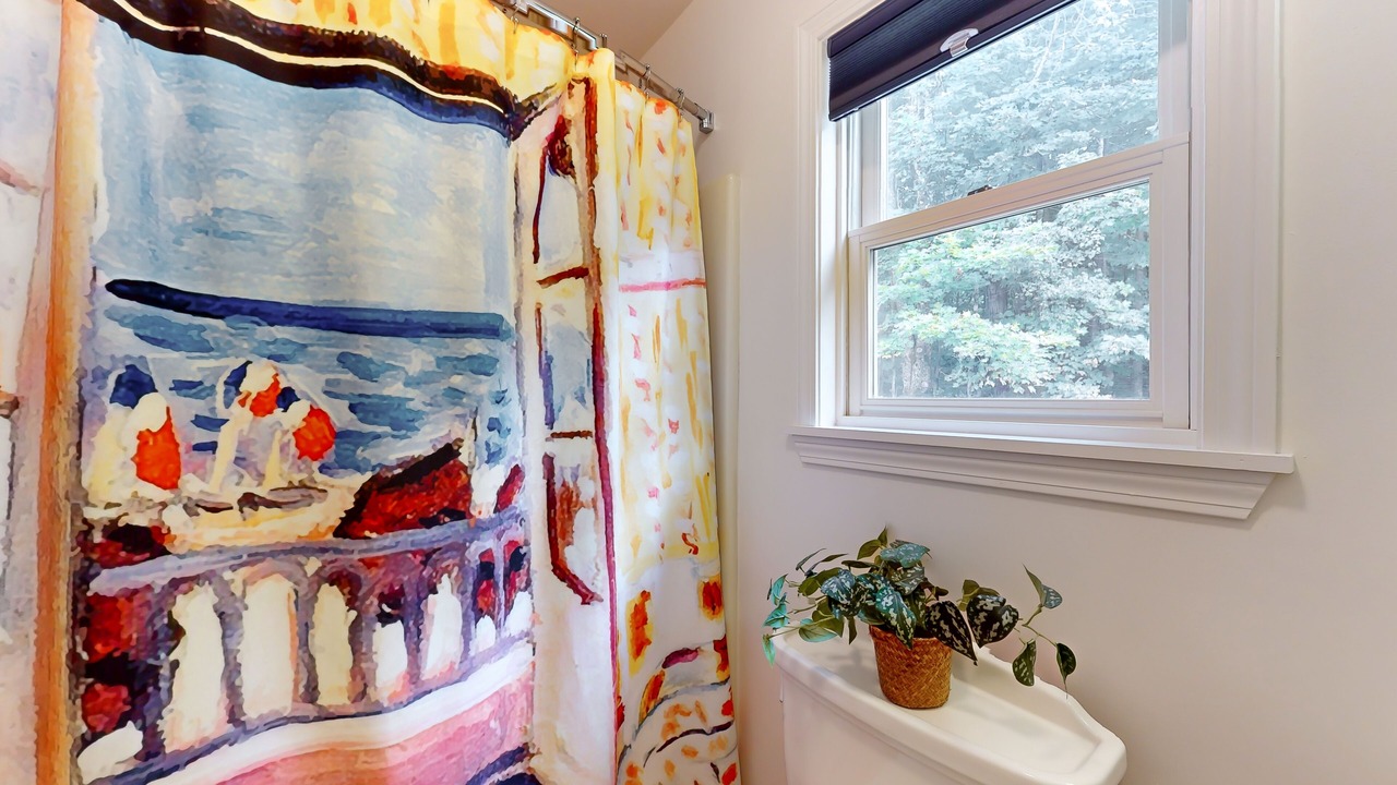 Photo of Bathroom in Warren