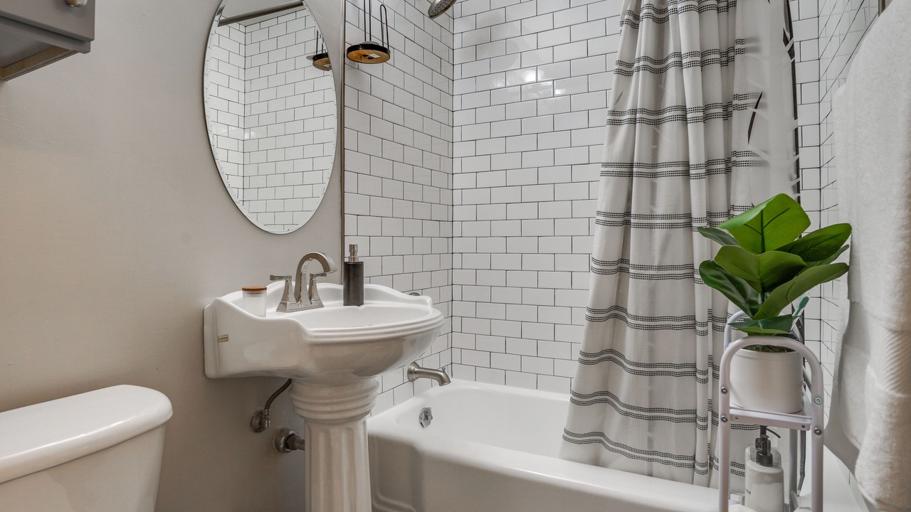 Photo of Bathroom in Morris Park