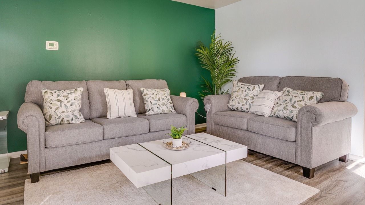 Photo of Livingroom in Morris Park