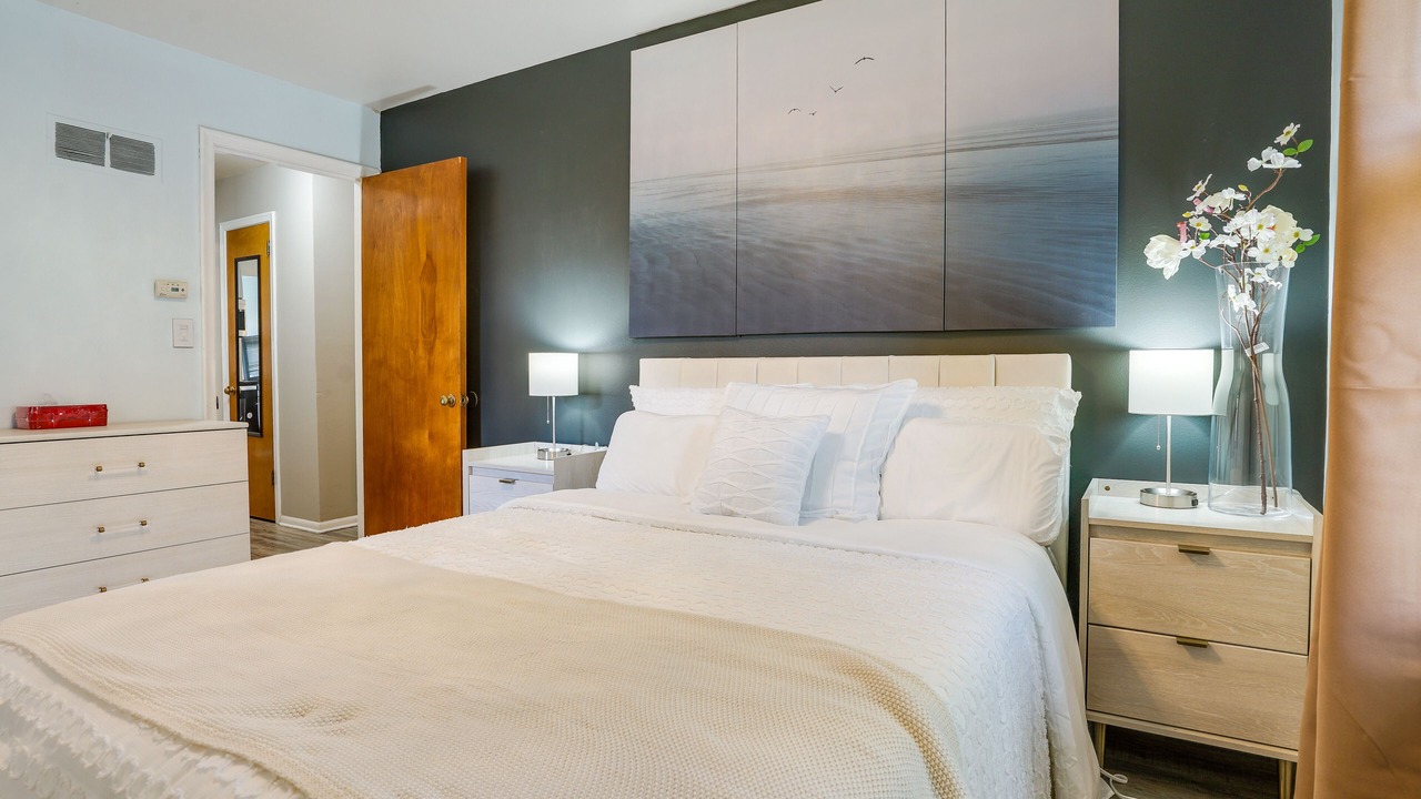 Photo of Bedroom in Morris Park