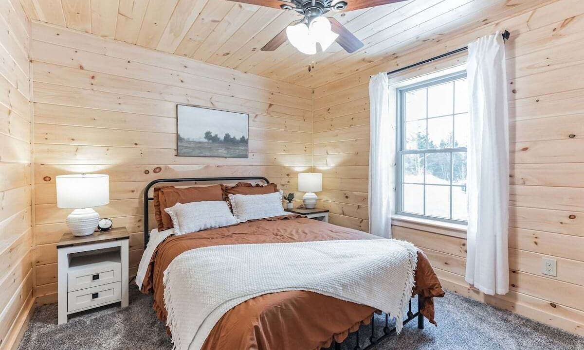 Photo of Bedroom in Harrietstown