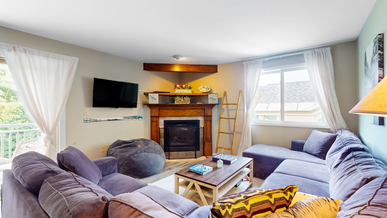 Photo of Livingroom in Jeffersonville