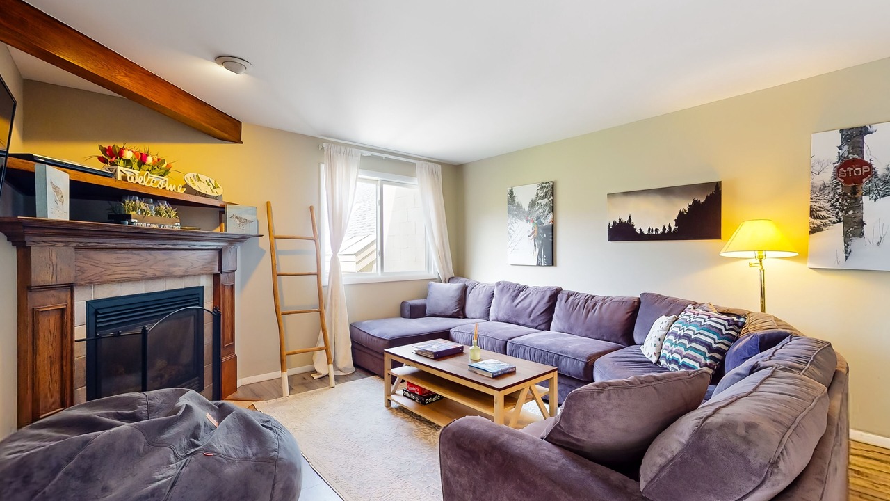 Photo of Livingroom in Jeffersonville
