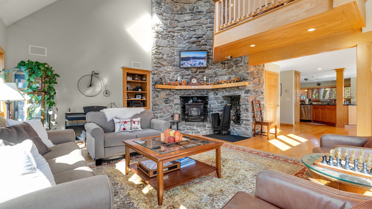 Photo of Livingroom in Stowe Hollow