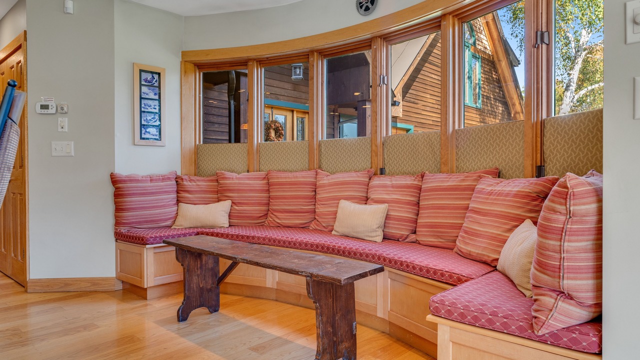 Photo of Livingroom in Stowe Hollow