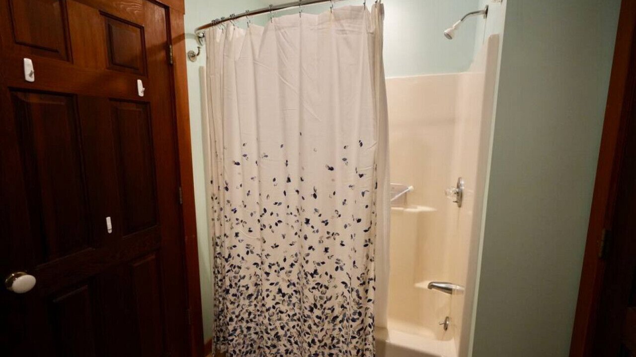 Photo of Bathroom in Eden