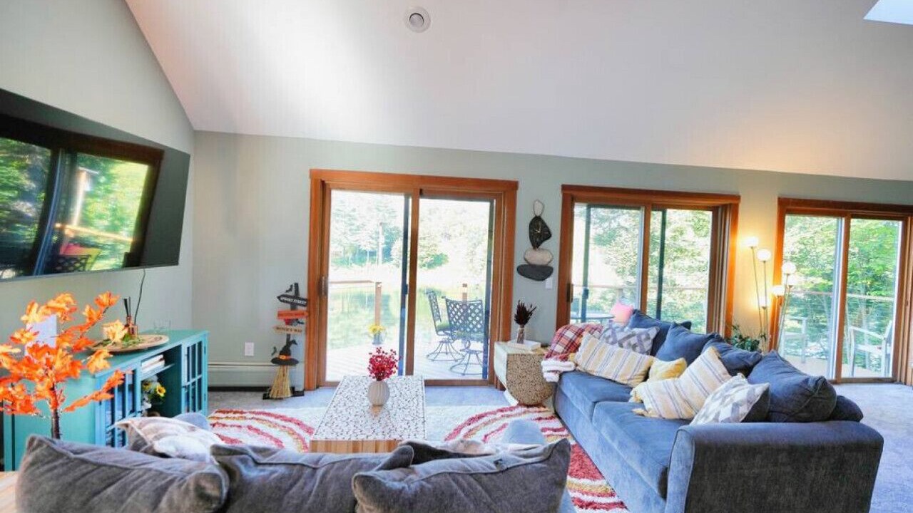 Photo of Livingroom in Eden