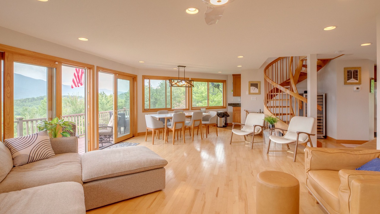 Photo of Livingroom in Easton