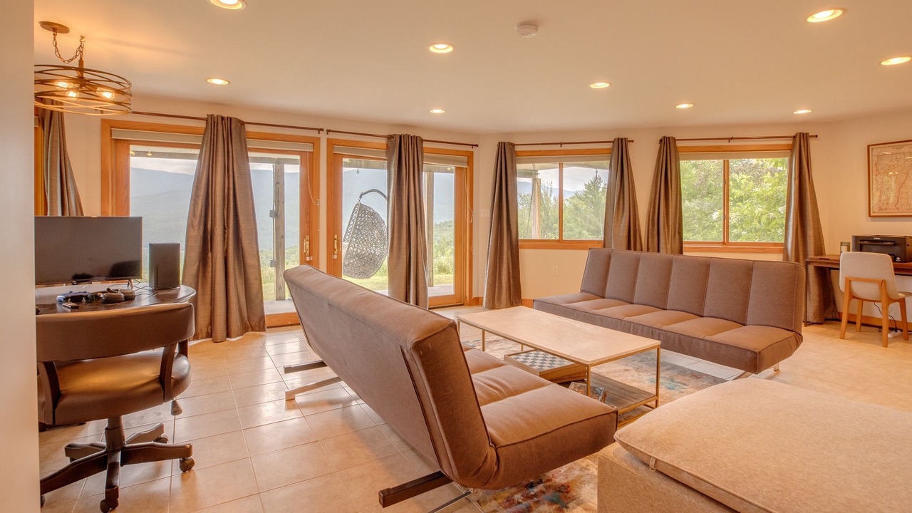 Photo of Livingroom in Easton