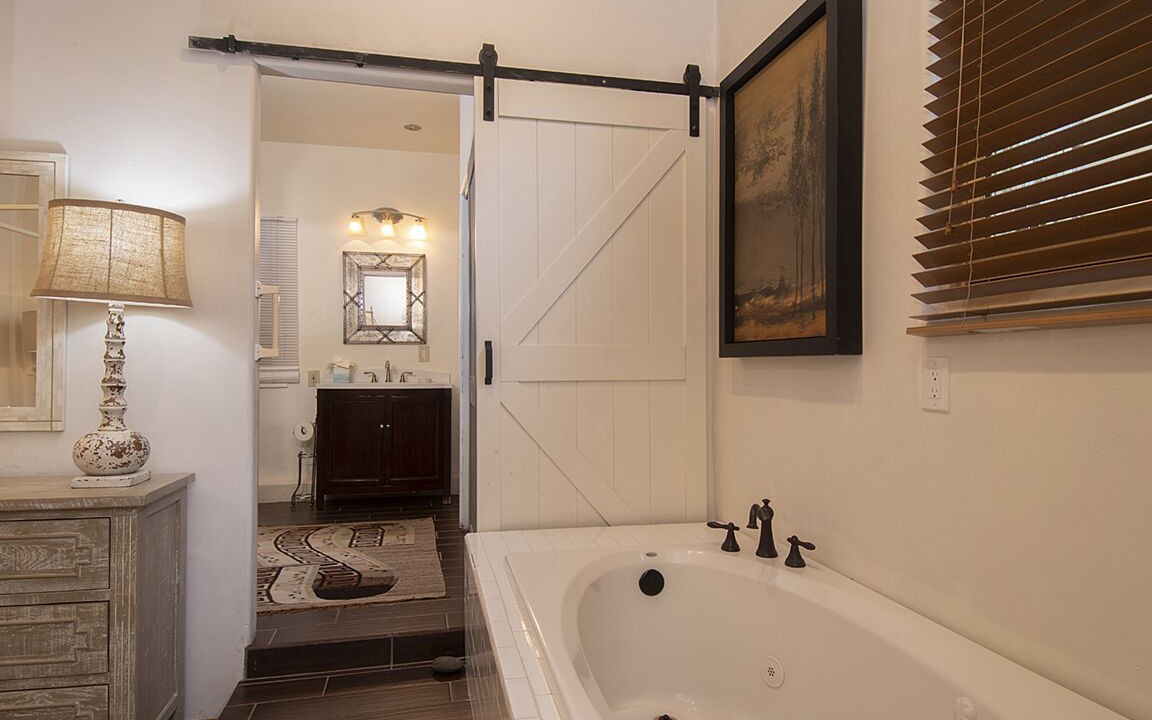 Photo of Bathroom in Hyde Park Estates