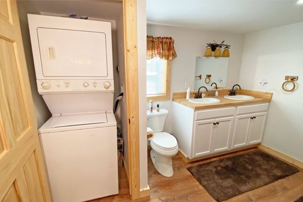 Photo of Bathroom in Speculator