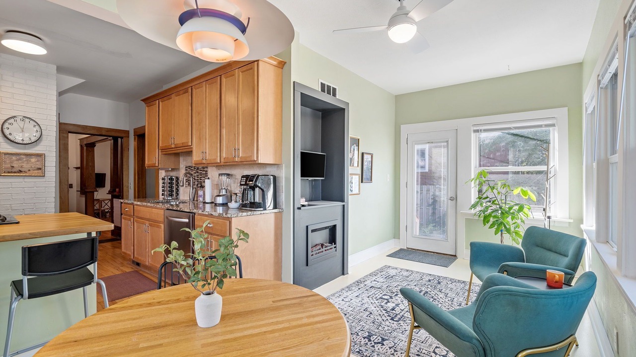 Photo of Livingroom in Linden Hills