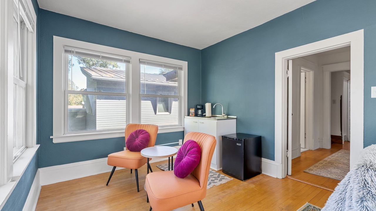 Photo of Outdoor in Linden Hills