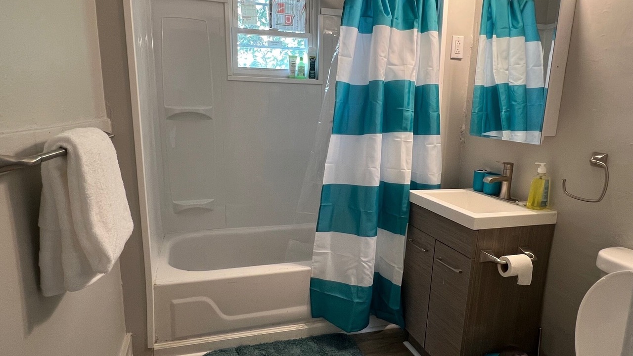 Photo of Bathroom in South Hills
