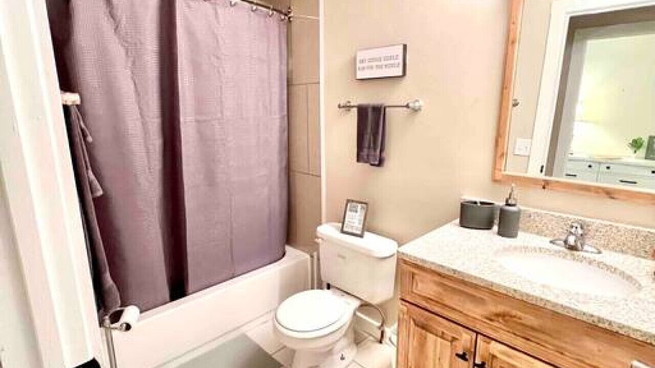 Photo of Bathroom in Garrison