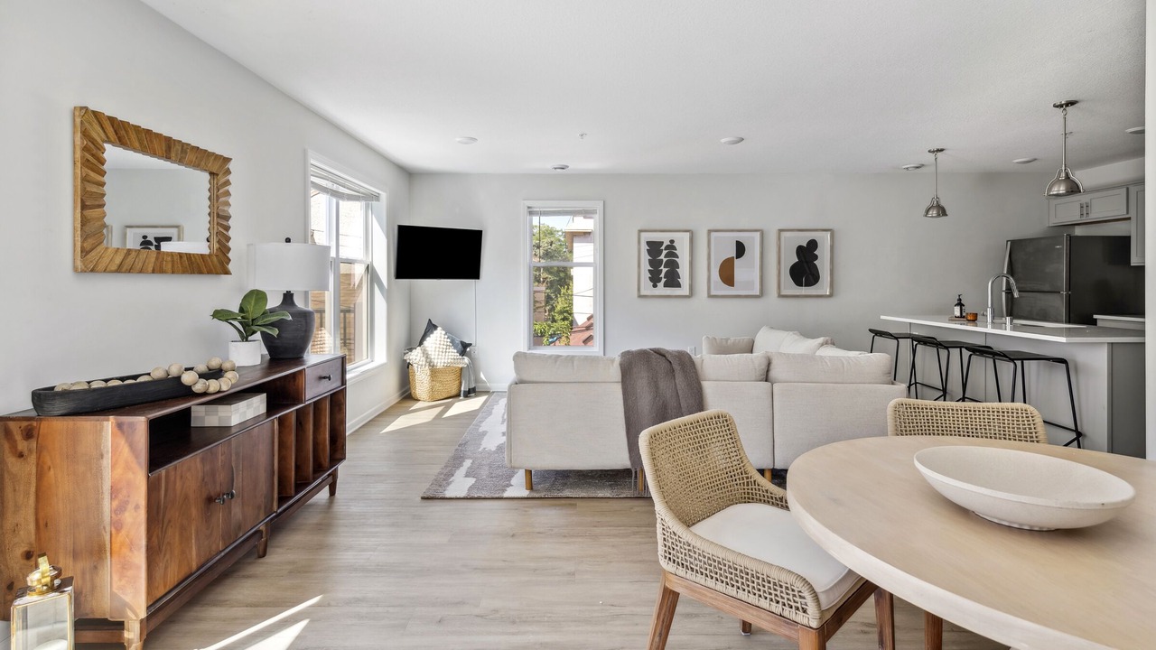Photo of Livingroom in Uptown