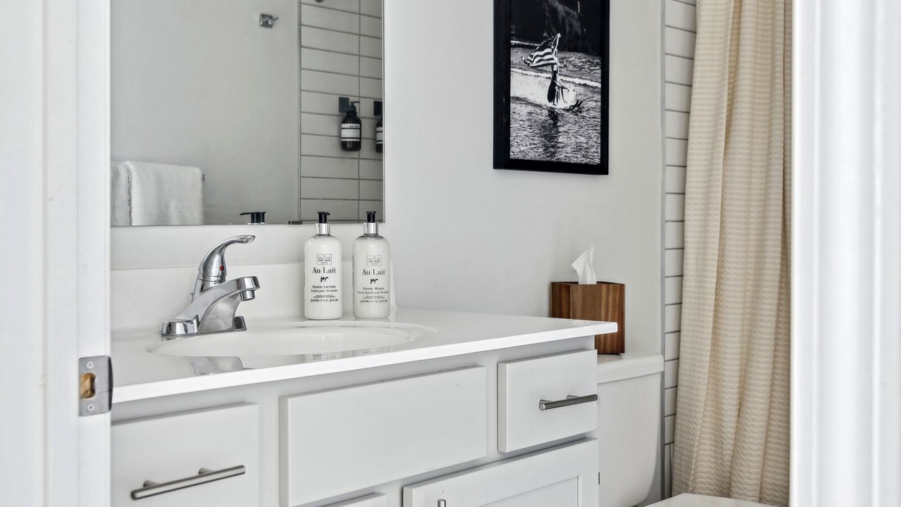 Photo of Bathroom in Uptown