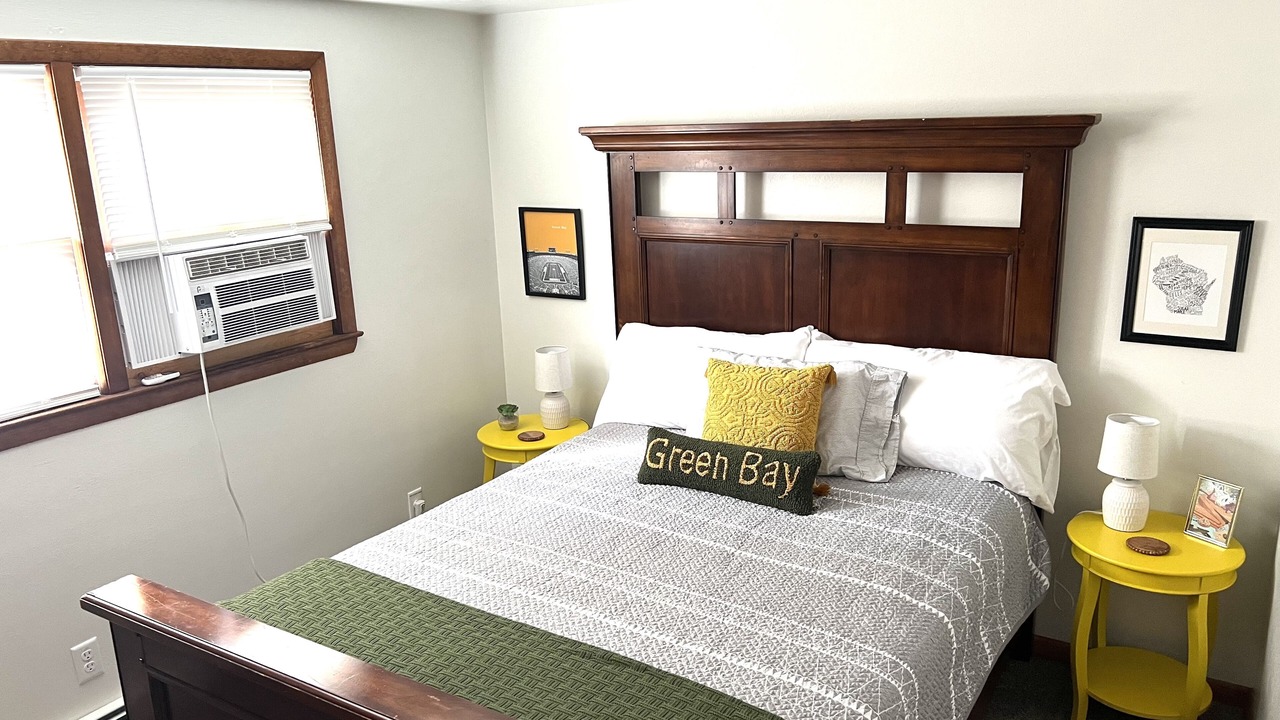 Photo of Bedroom in Ashwaubenon