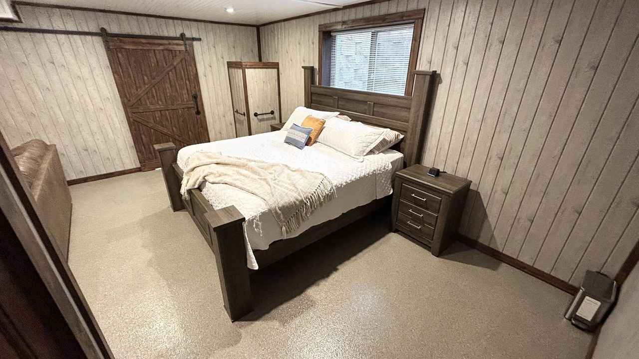 Photo of Bedroom in Shorewood