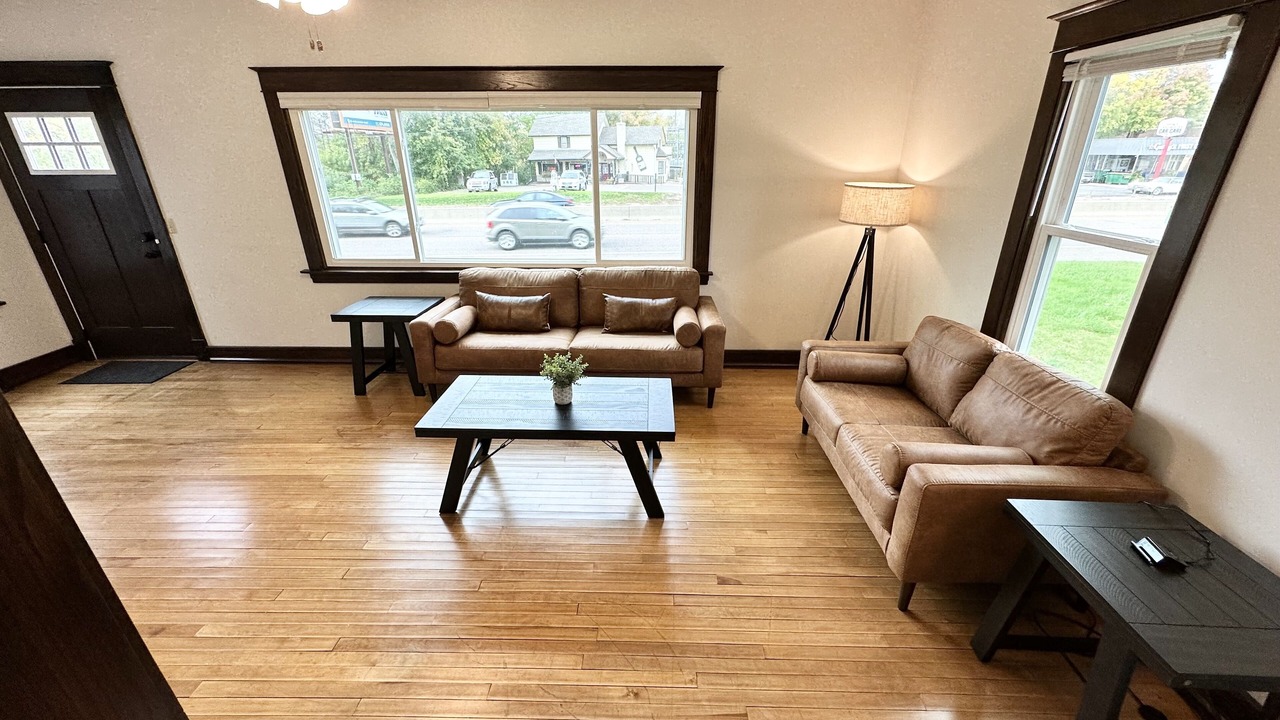 Photo of Livingroom in Shorewood