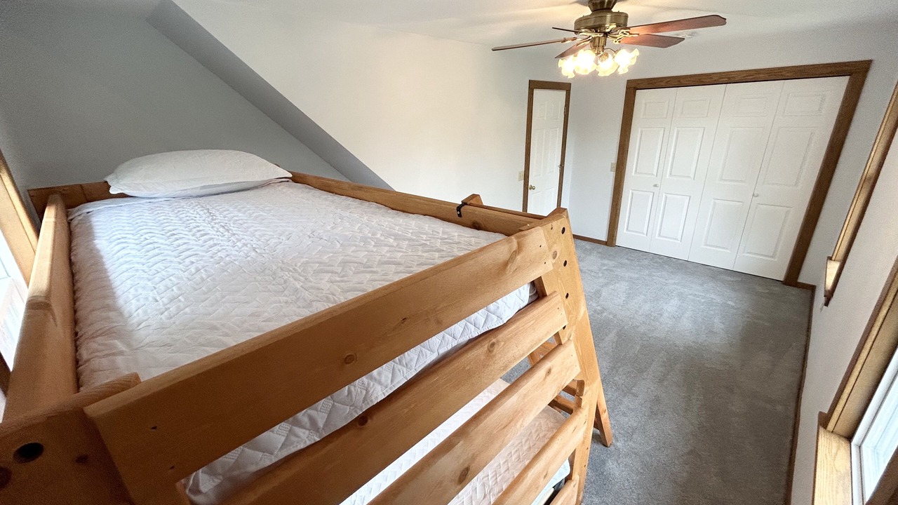 Photo of Bedroom in Shorewood