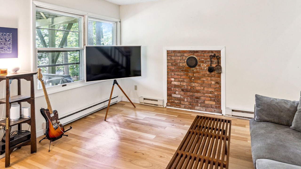 Photo of Livingroom in West Hartford