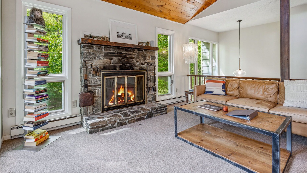 Photo of Livingroom in West Hartford