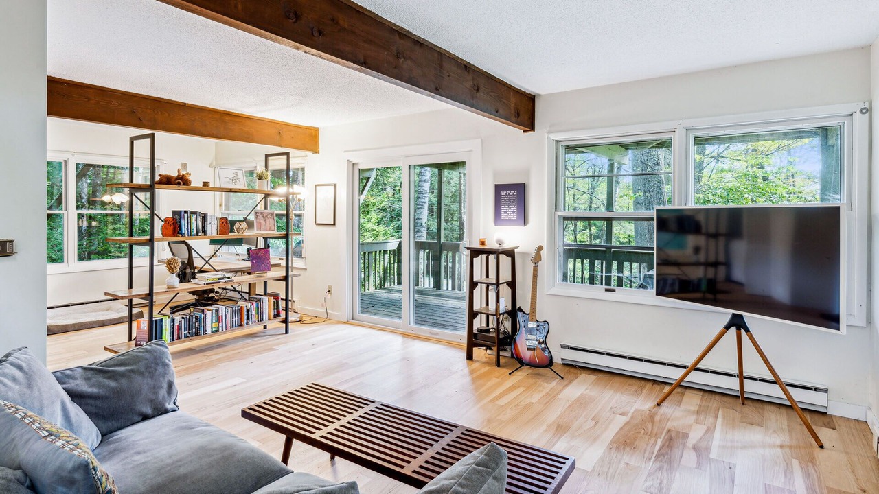 Photo of Livingroom in West Hartford