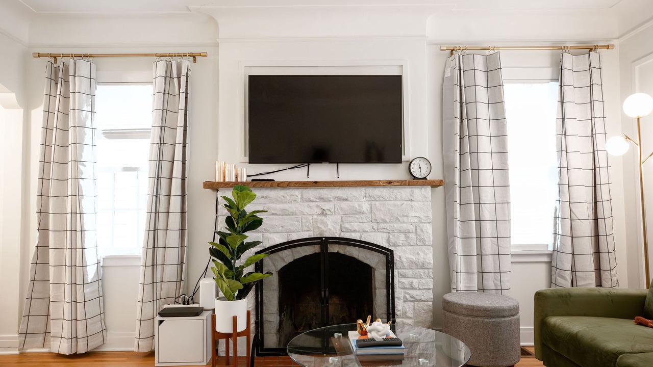 Photo of Livingroom in Macalester - Groveland