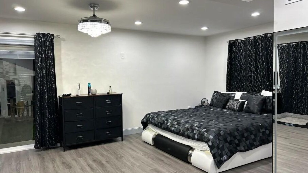 Photo of Bedroom in Dearborn Heights